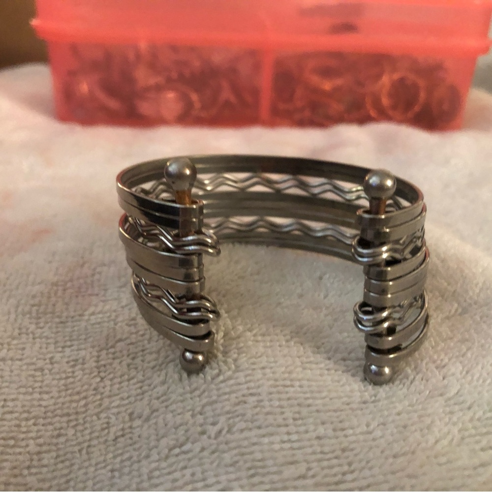 Silver Wave Pattern Bracelet - Picture 3 of 3
